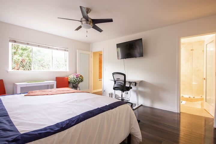 Hotel Exterior 76 of 79