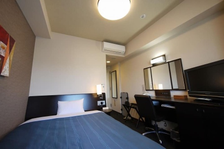Room 12 of 47