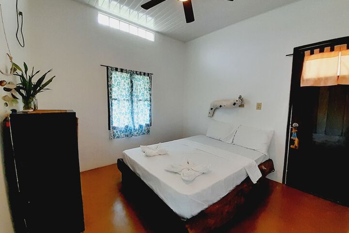 Room 11 of 49