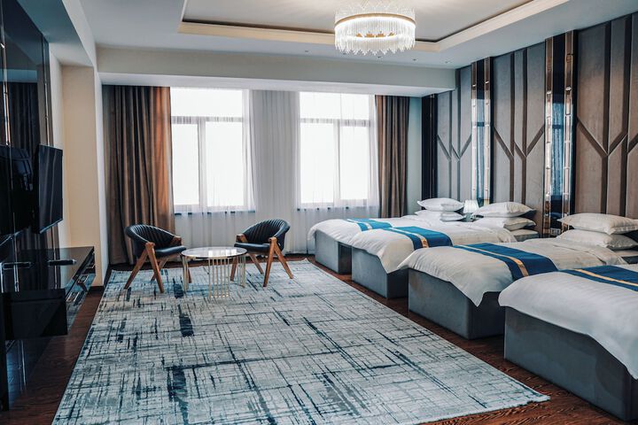 Room 18 of 34