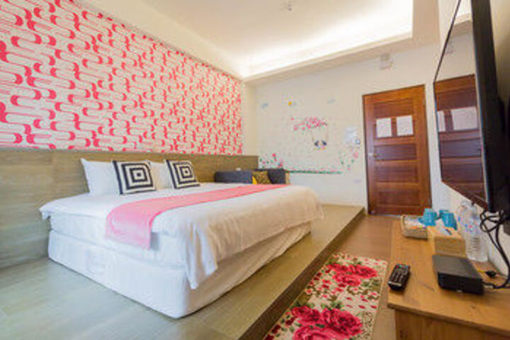 Room 12 of 27