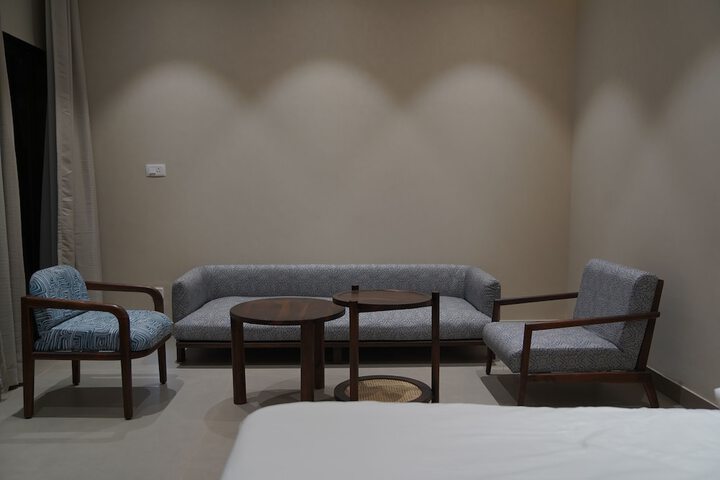 Room 17 of 37