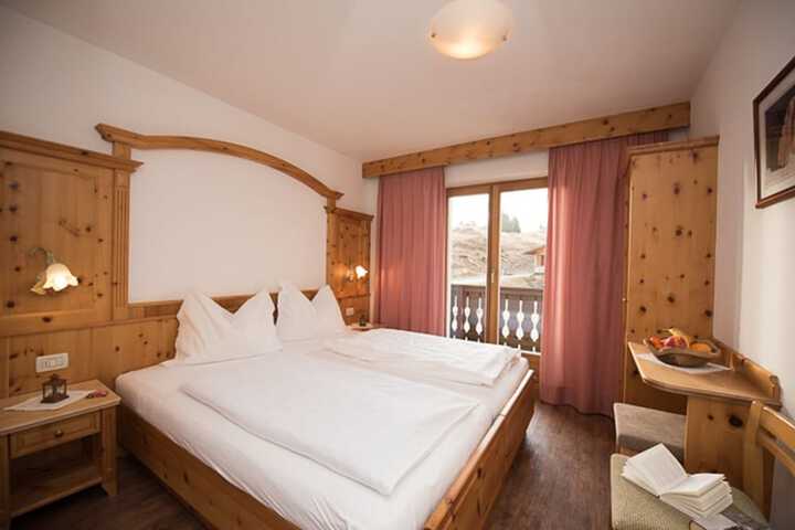 Room 9 of 21