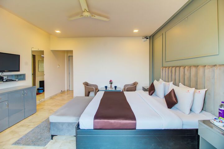 Room 20 of 33