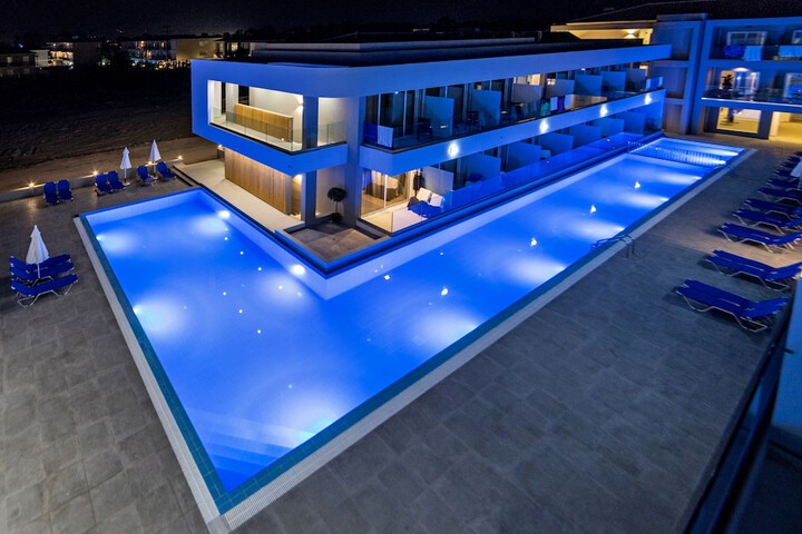 Pool 51 of 115
