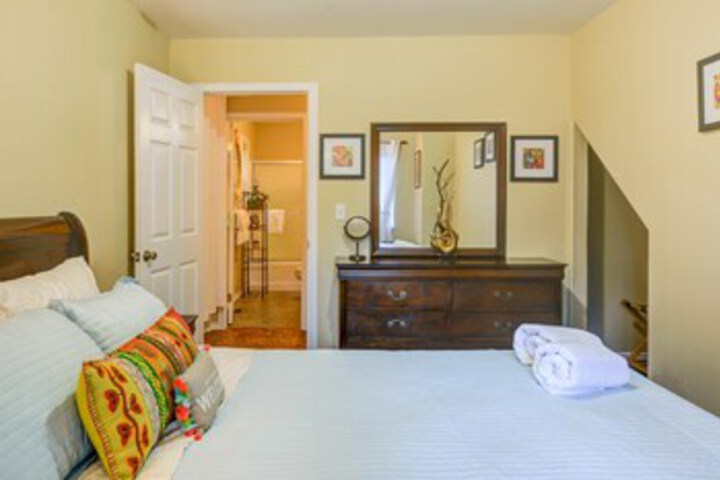 Room 10 of 48