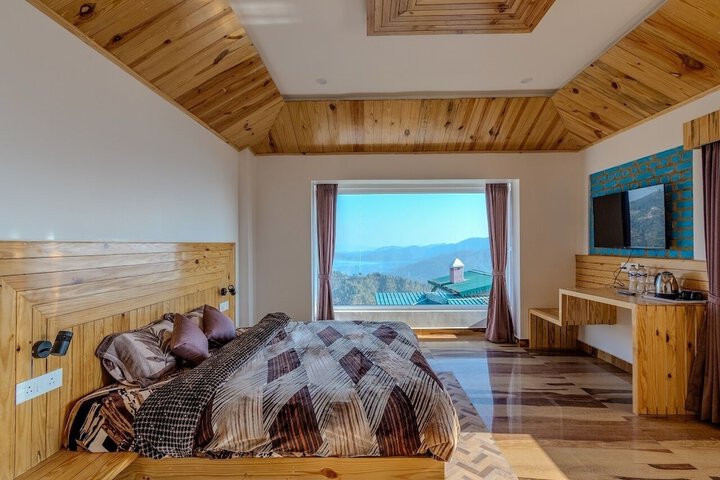 Room 4 of 23