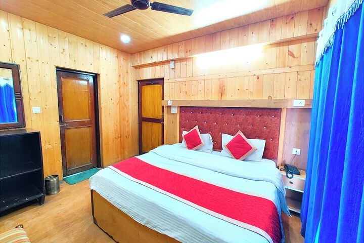 Room 15 of 23