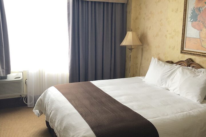 Room 9 of 53