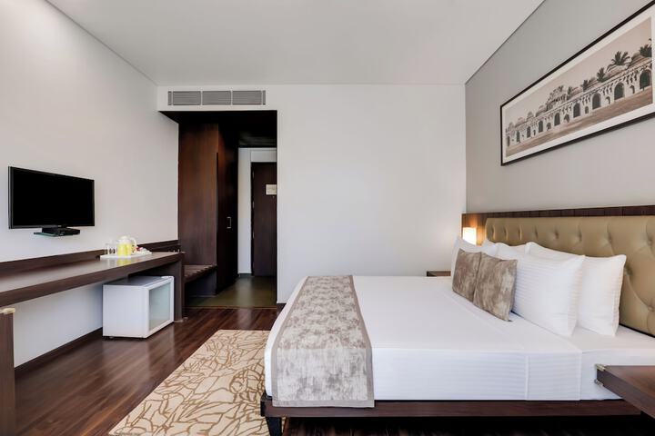 Room 8 of 60