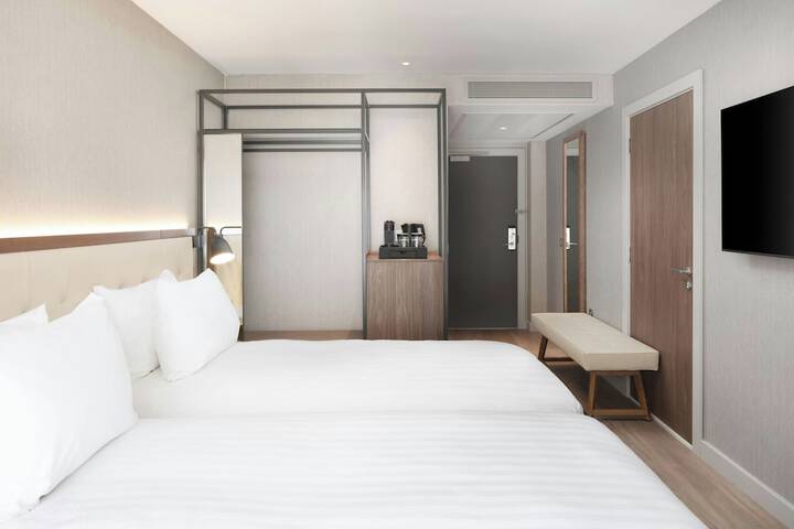 Room 45 of 126
