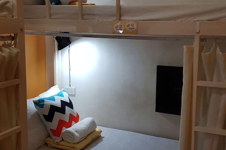 Room 12 of 61