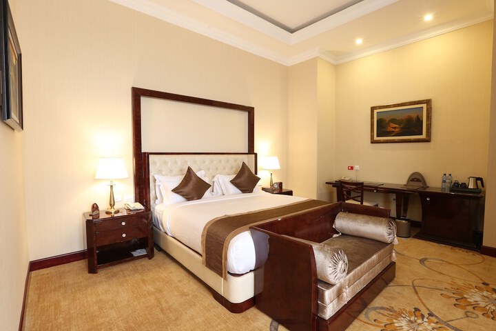 Room 14 of 71