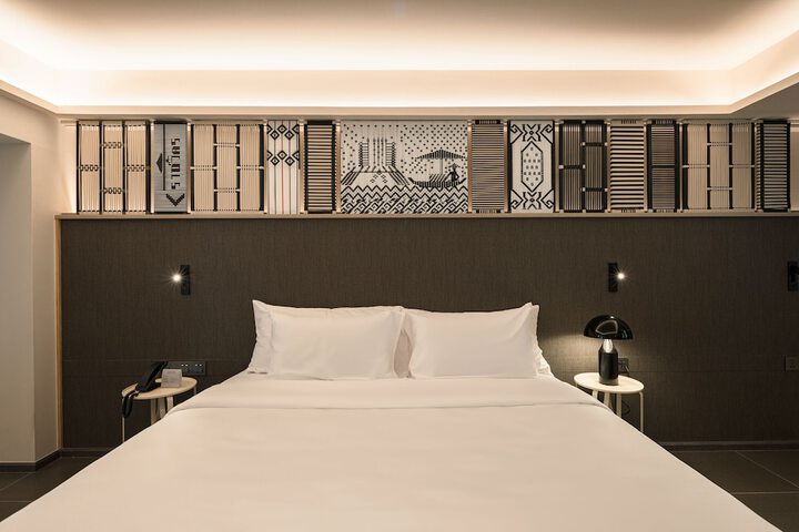 Room 10 of 66