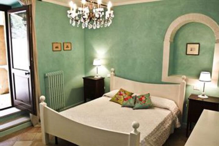 Room 18 of 40