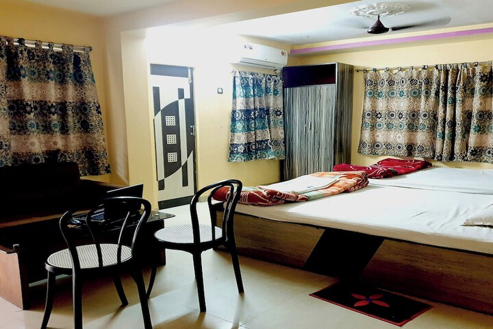 Room 15 of 34