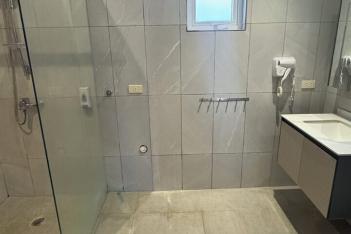 Room 16 of 51