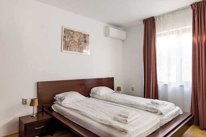 Room 10 of 44