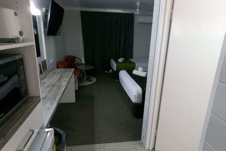 Room 42 of 91