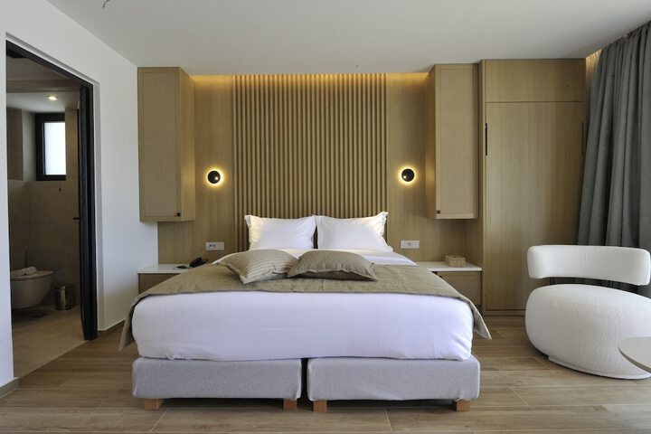 Room 5 of 50