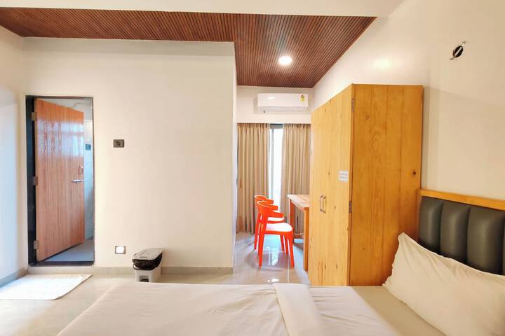 Room 7 of 20