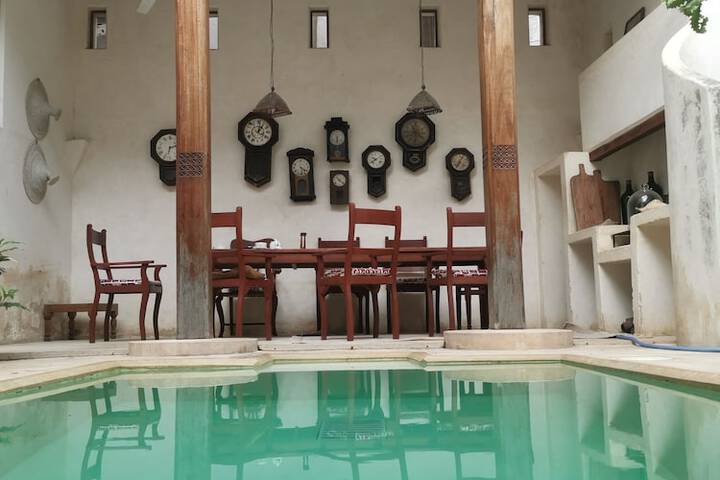 Pools & Facilities