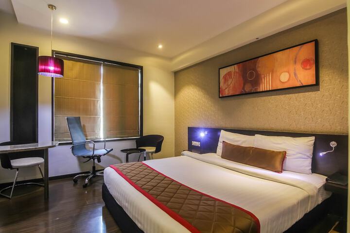 Room 32 of 64