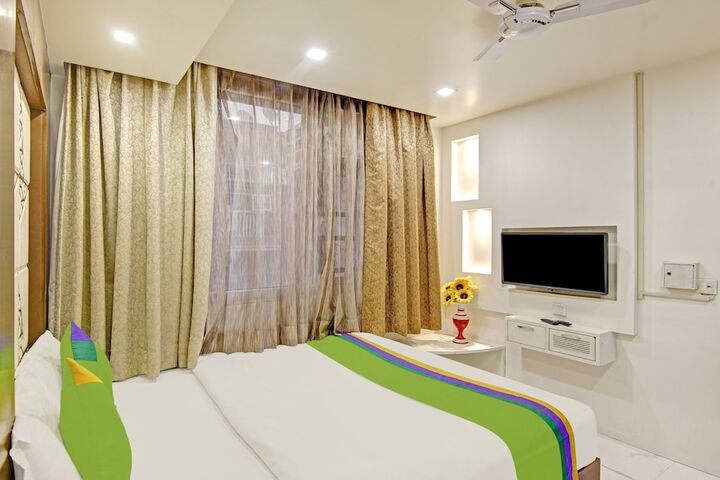 Room 20 of 38