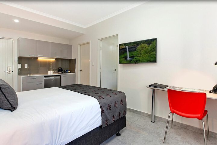 Room 5 of 42