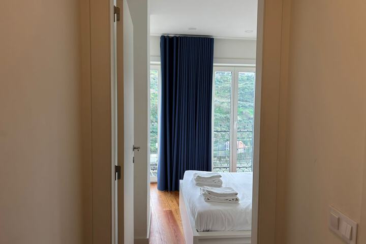 Room 52 of 287