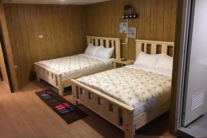 Room 28 of 85