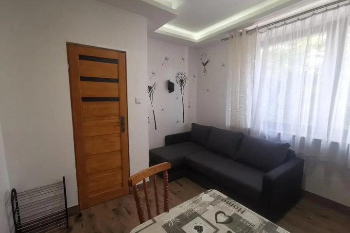 Room 8 of 20