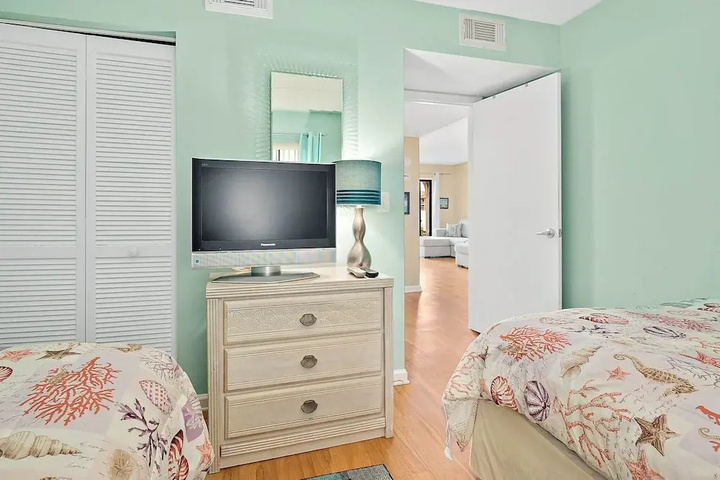 Room 3 of 17