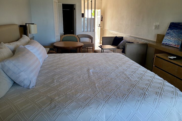 Room 13 of 111