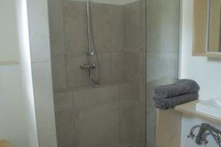 Room 3 of 20