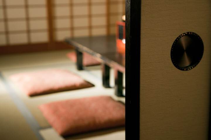 Room 9 of 46
