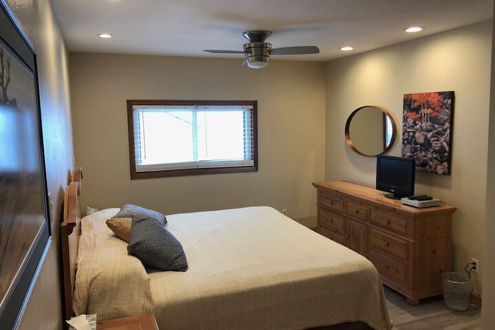 Room 4 of 49