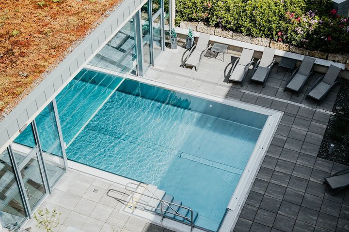 Pool 68 of 98