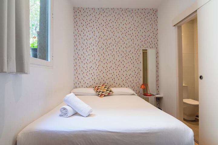 Room 12 of 31