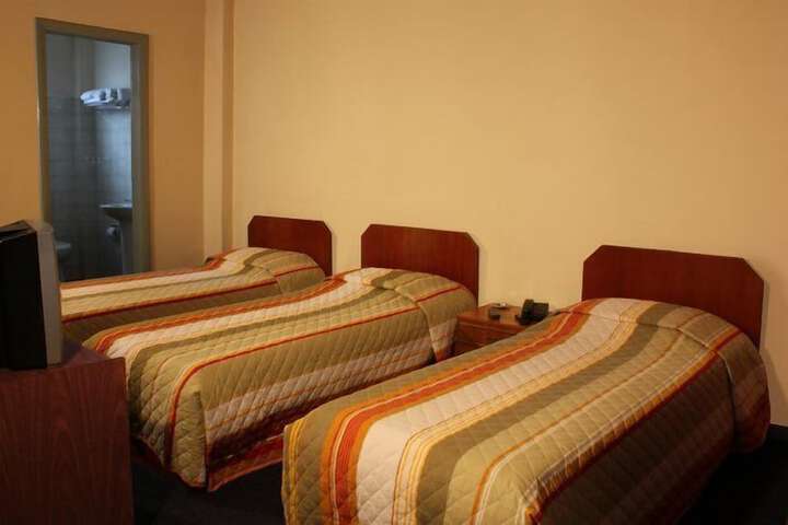 Room 6 of 31
