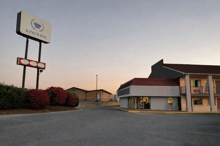 Photo of Kings Inn Motel
