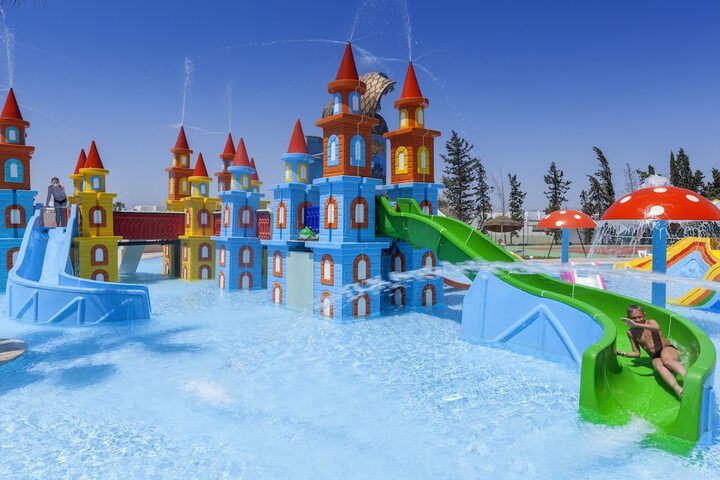 Pools & Facilities