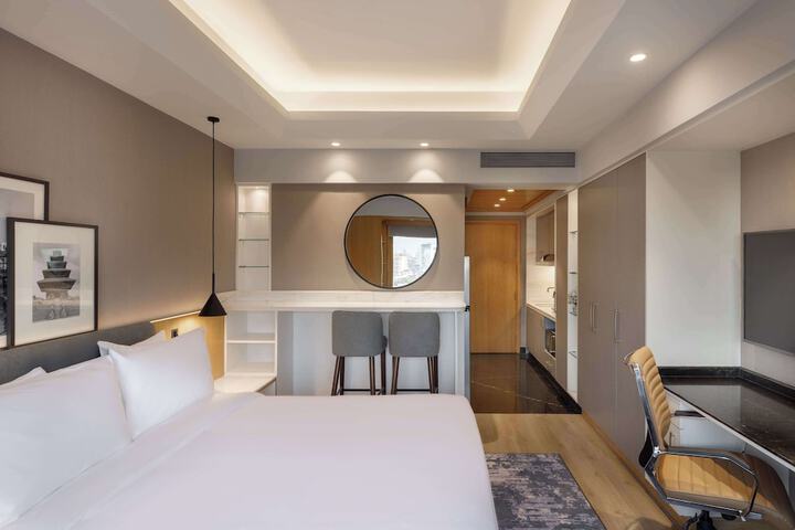 Room 48 of 133