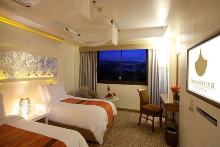 Room 12 of 49