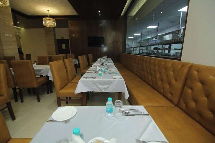 Dining 17 of 22