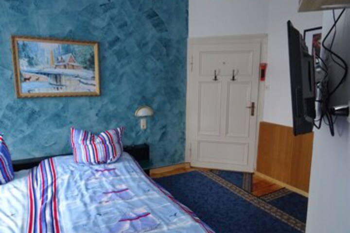 Room 19 of 25