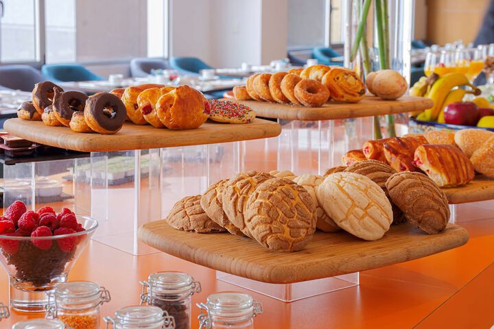 Breakfast/Coffee Service 16 of 29