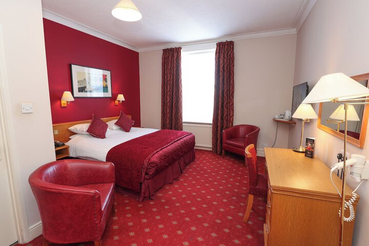 Room 25 of 64