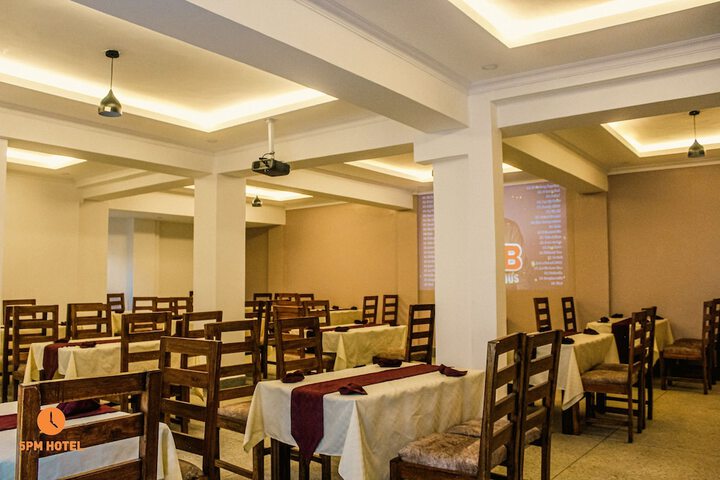 Ballroom/Hall 40 of 55