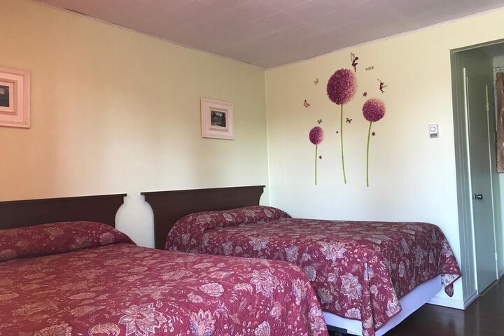 Room 13 of 35